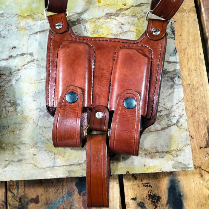 Beretta Leather Vertical Roto Shoulder Holster Rig with Double Magazine Pouch