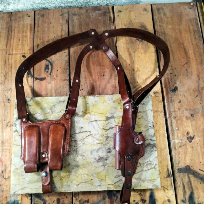 Beretta Leather Vertical Roto Shoulder Holster Rig with Double Magazine Pouch