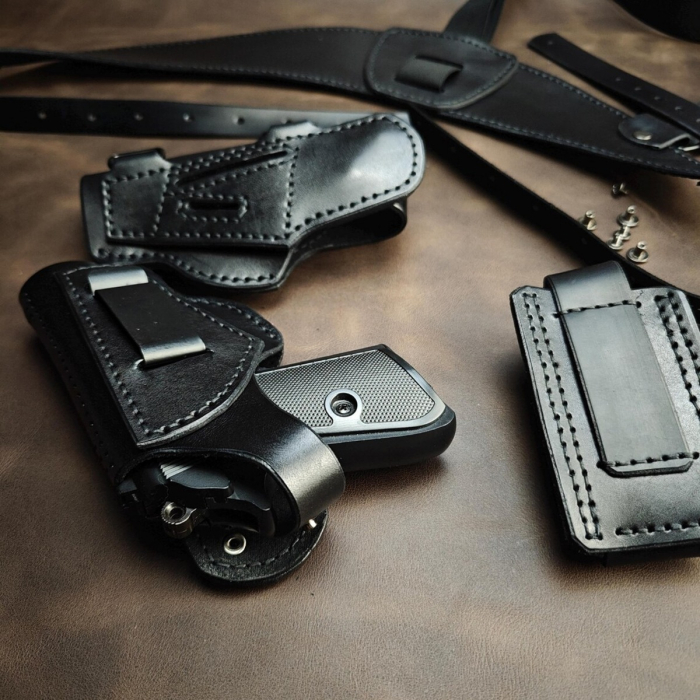Black Leather PPK/S Shoulder Holster With Clip Pouch