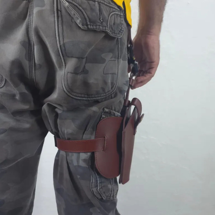 Tactical Leather Thigh Holster – Adjustable Drop-Leg Holder with Clip Pouch for 9mm Firearms